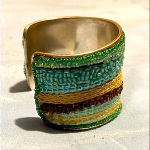 Handcrafted cuff on brass Very pretty 7 1/4 size